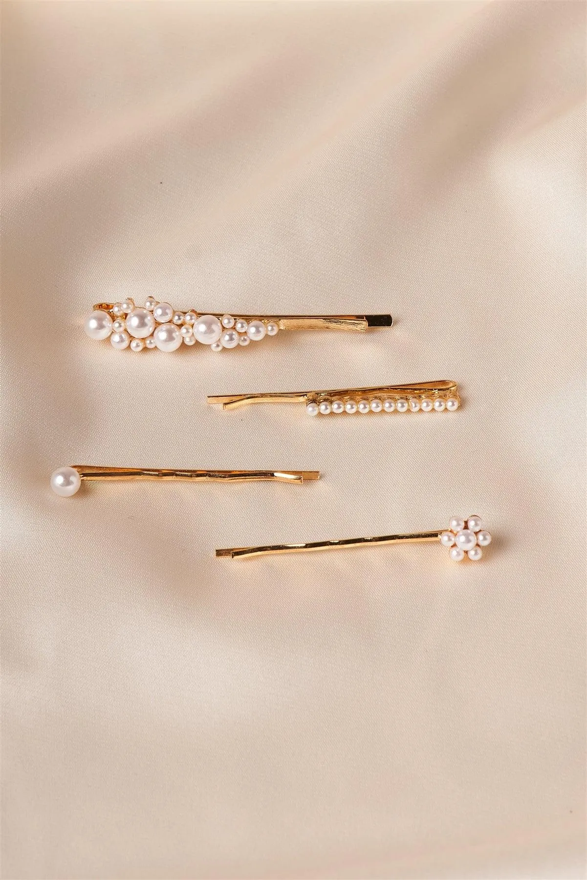 4pcs Gold Pearled Flower Bobby Pins