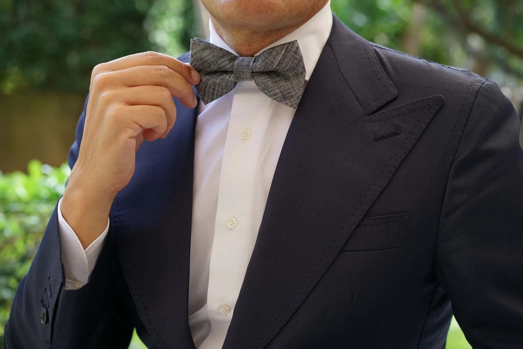 Black Linen Chambray Bow Tie