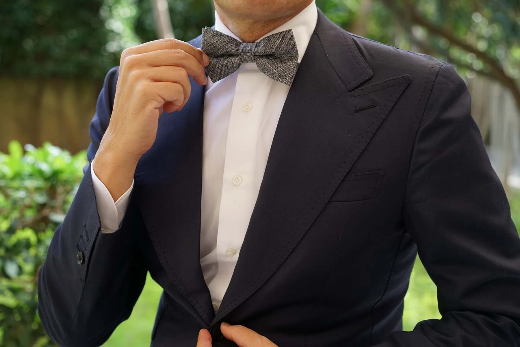 Black Linen Chambray Bow Tie