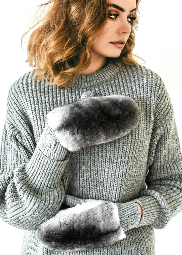 Chinchilla Fur Mittens In Grey