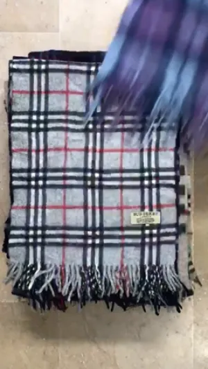 Custom handpick 20 pieces Burberry scarves