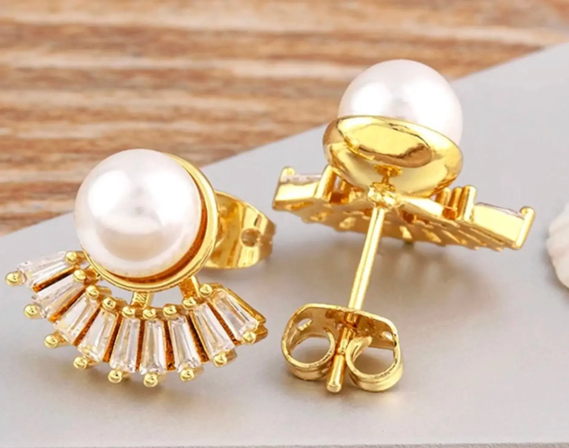 Gold Fan Pearl Stud Earrings