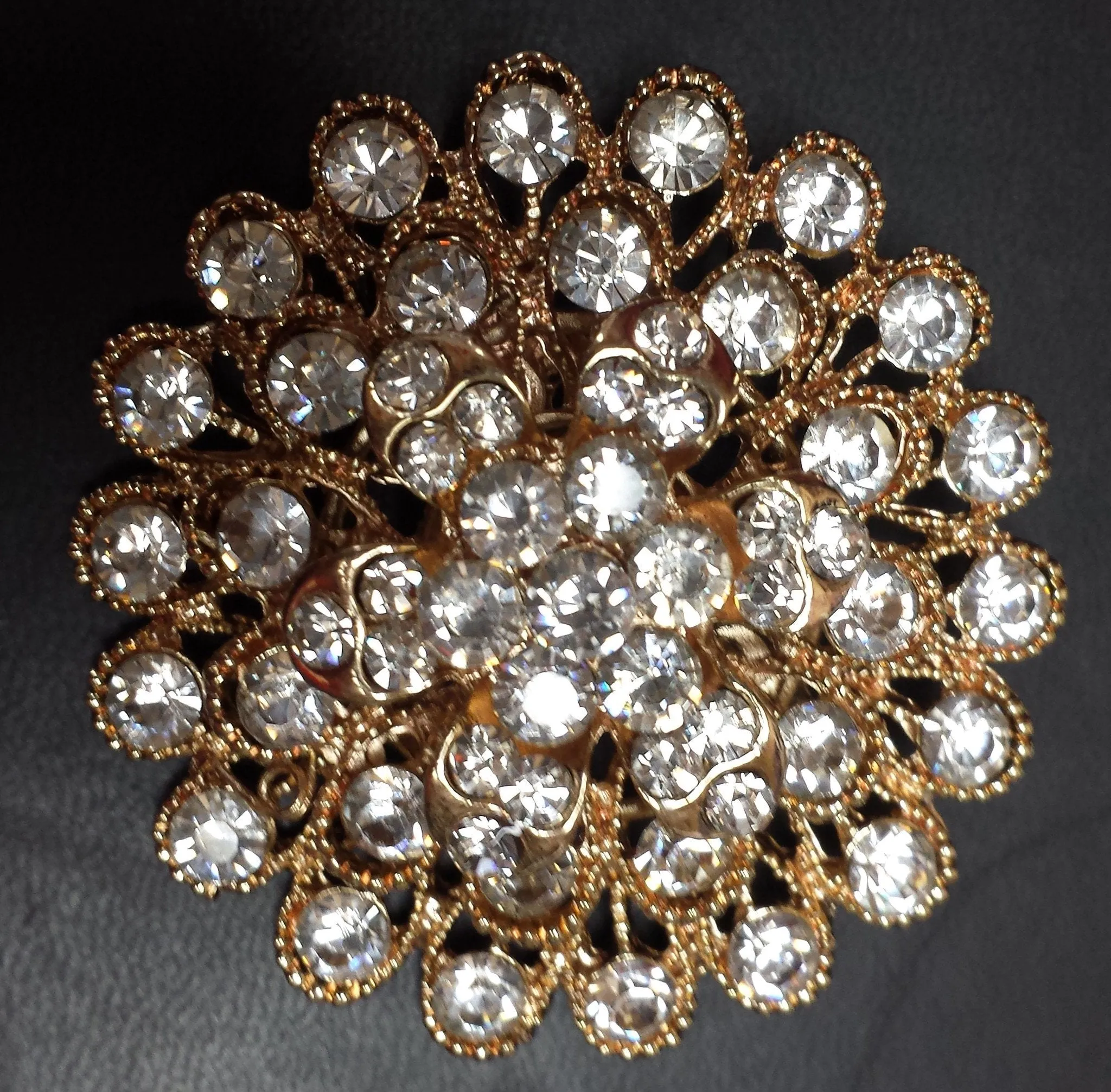 Gold Rhinestone Diamond Brooch decoration