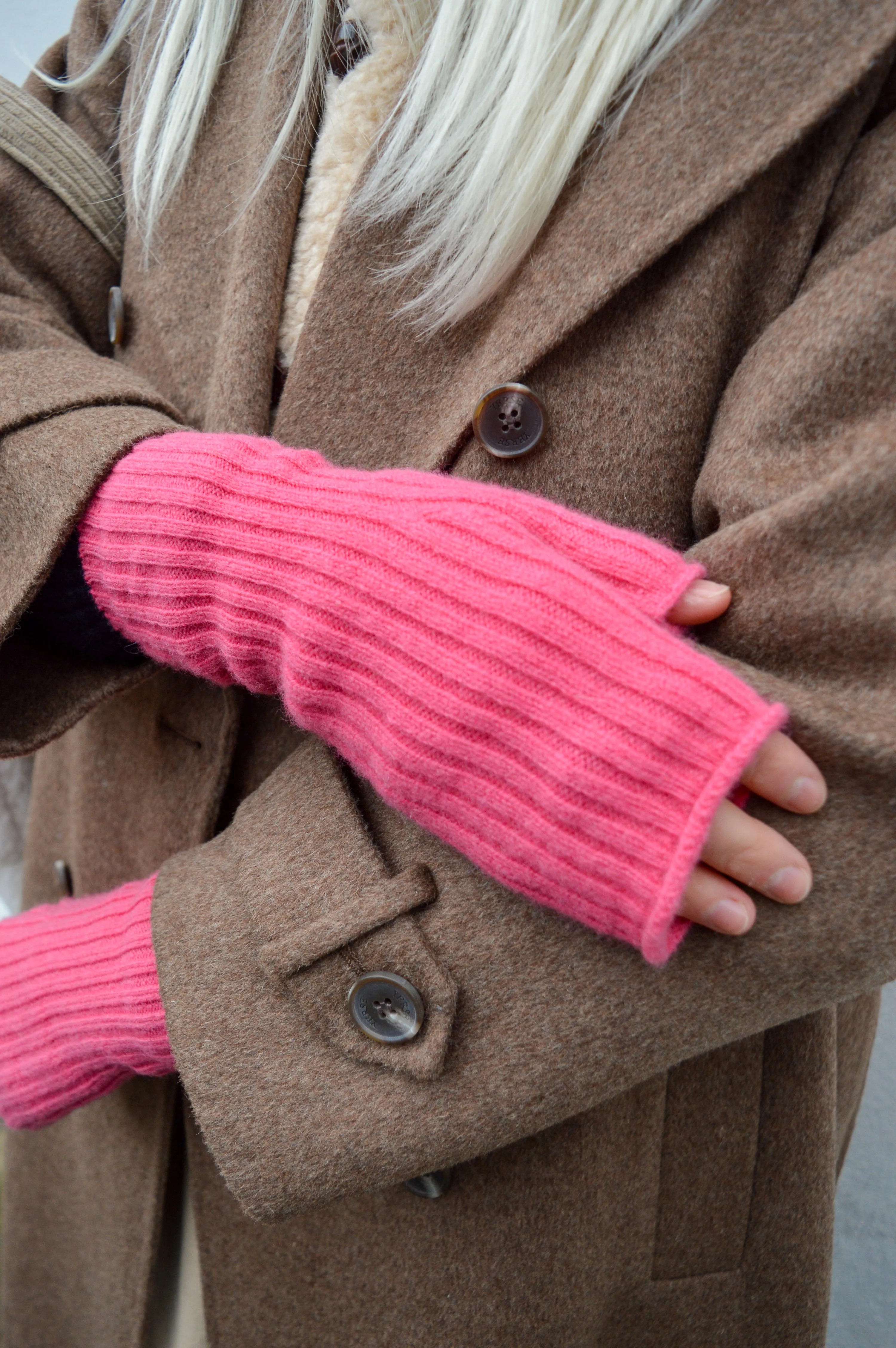 Green Grove Weavers Brodie Candy Mittens