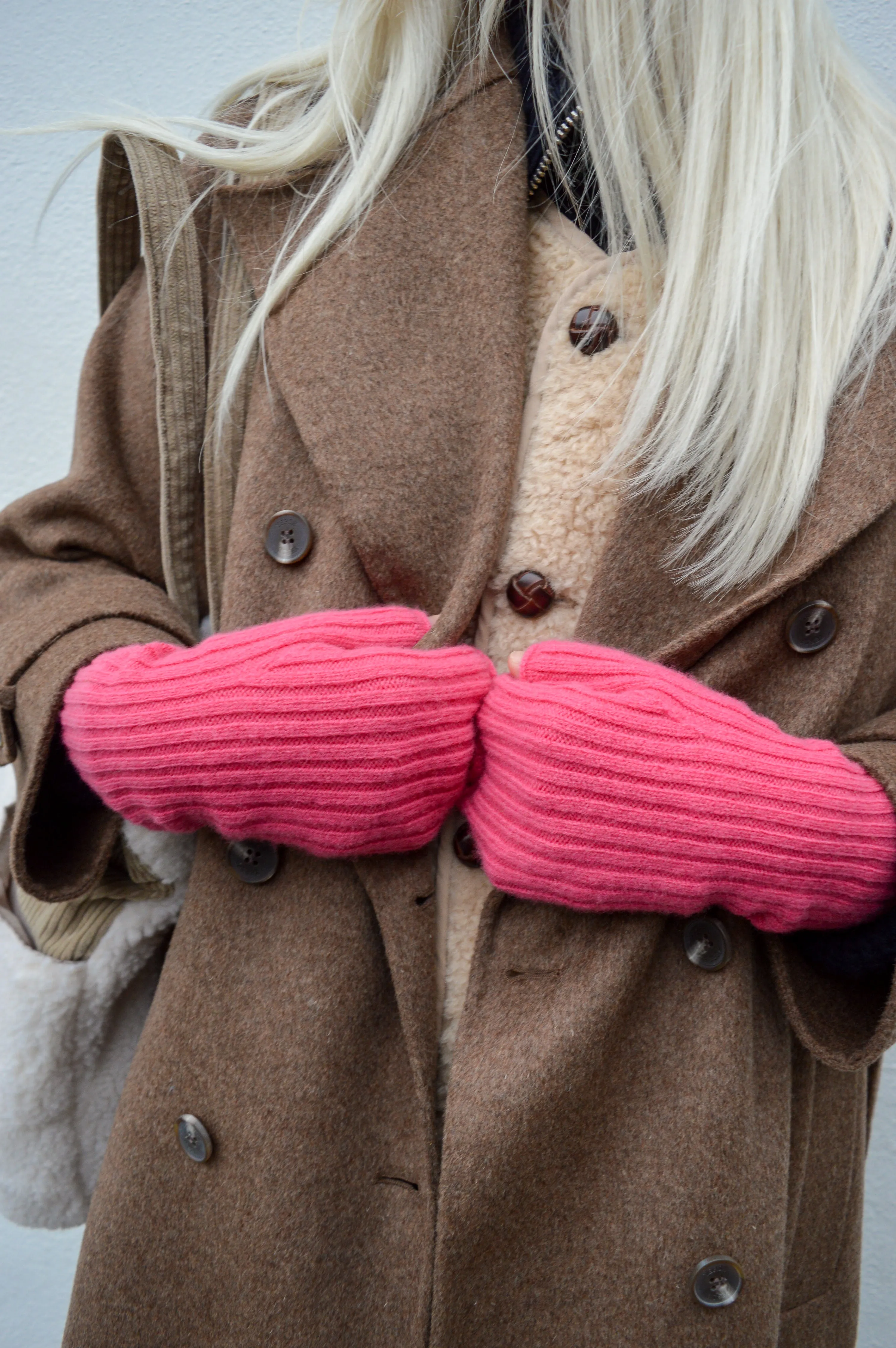 Green Grove Weavers Brodie Candy Mittens