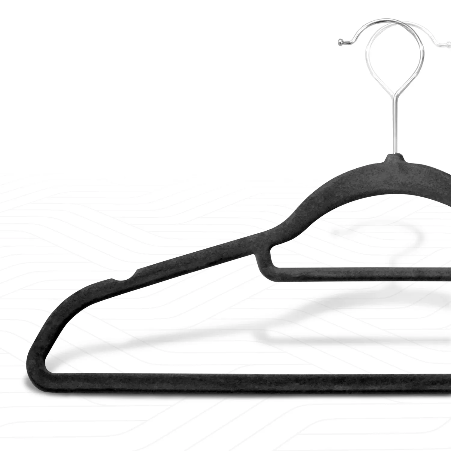 KEPLIN Velvet Hangers 50 Pack - Non-Slip Clothes Hangers with Tie Bar & 360° Hook - Durable & Sturdy, Space-Saving Wardrobe Organisers for Suits, Jackets & Clothes- Home Storage Solution