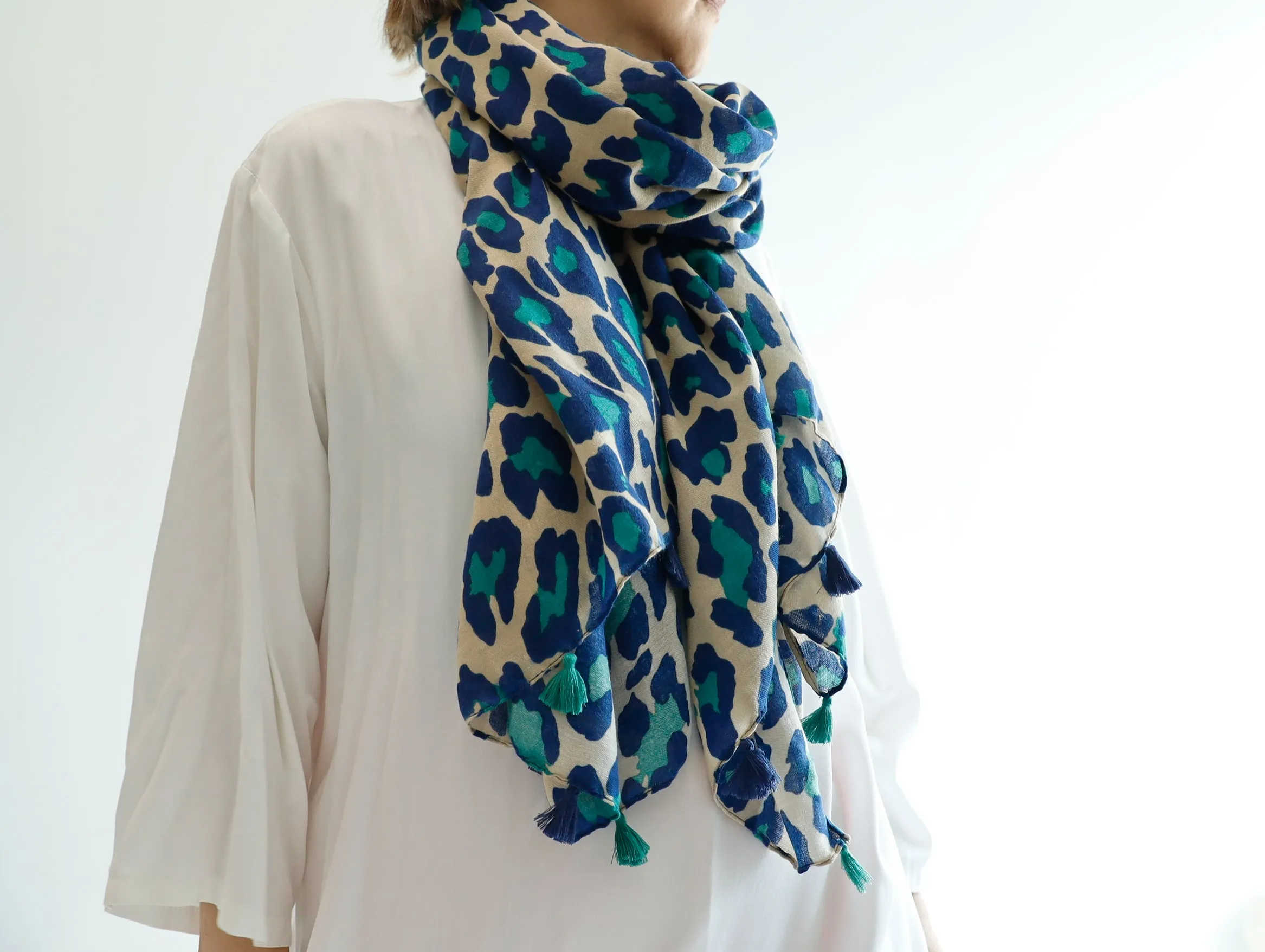 <A13>  PRINTED  Scarf LEOPARD