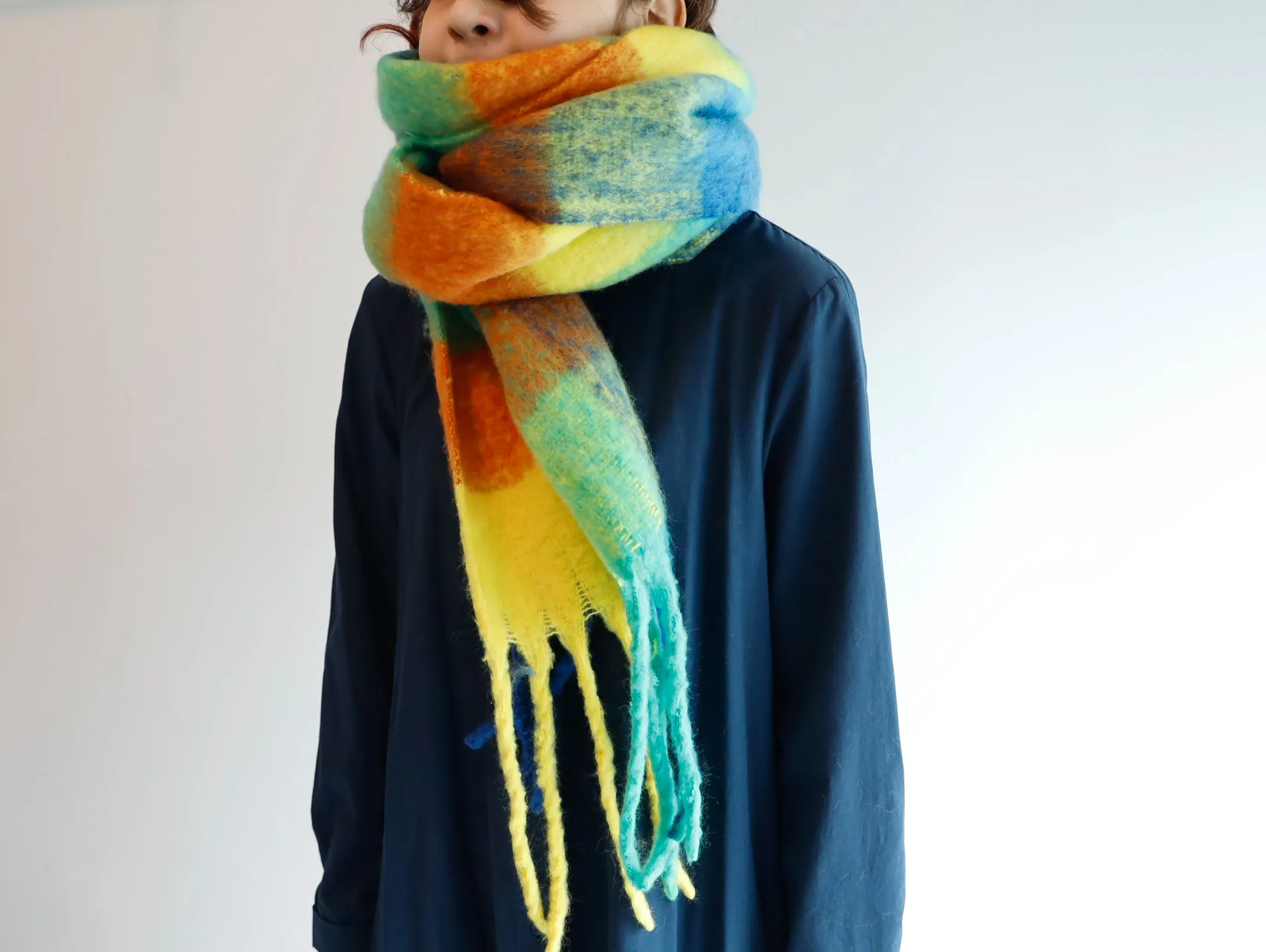 <A15>  OVERSIZED Scarf