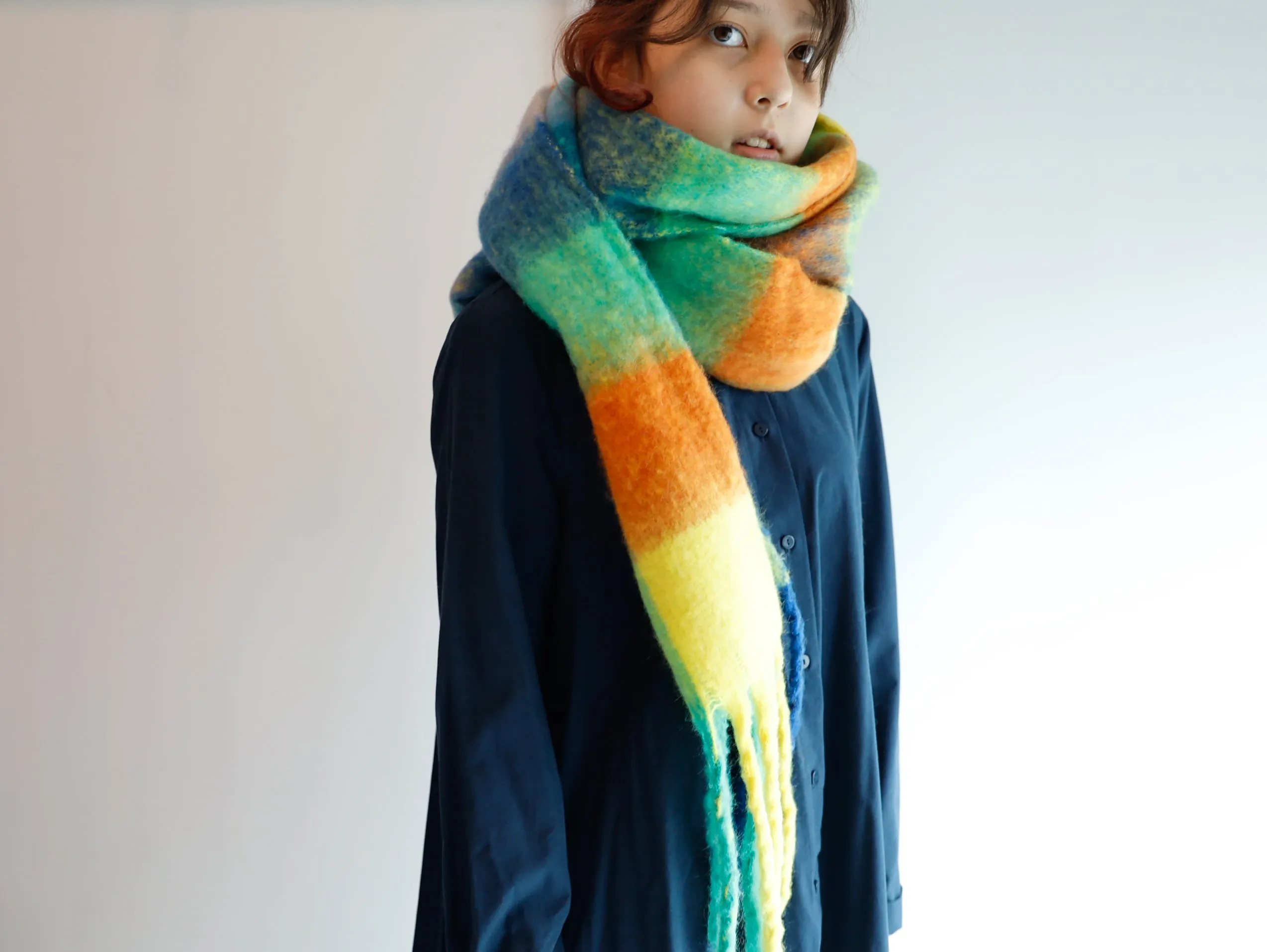 <A15>  OVERSIZED Scarf