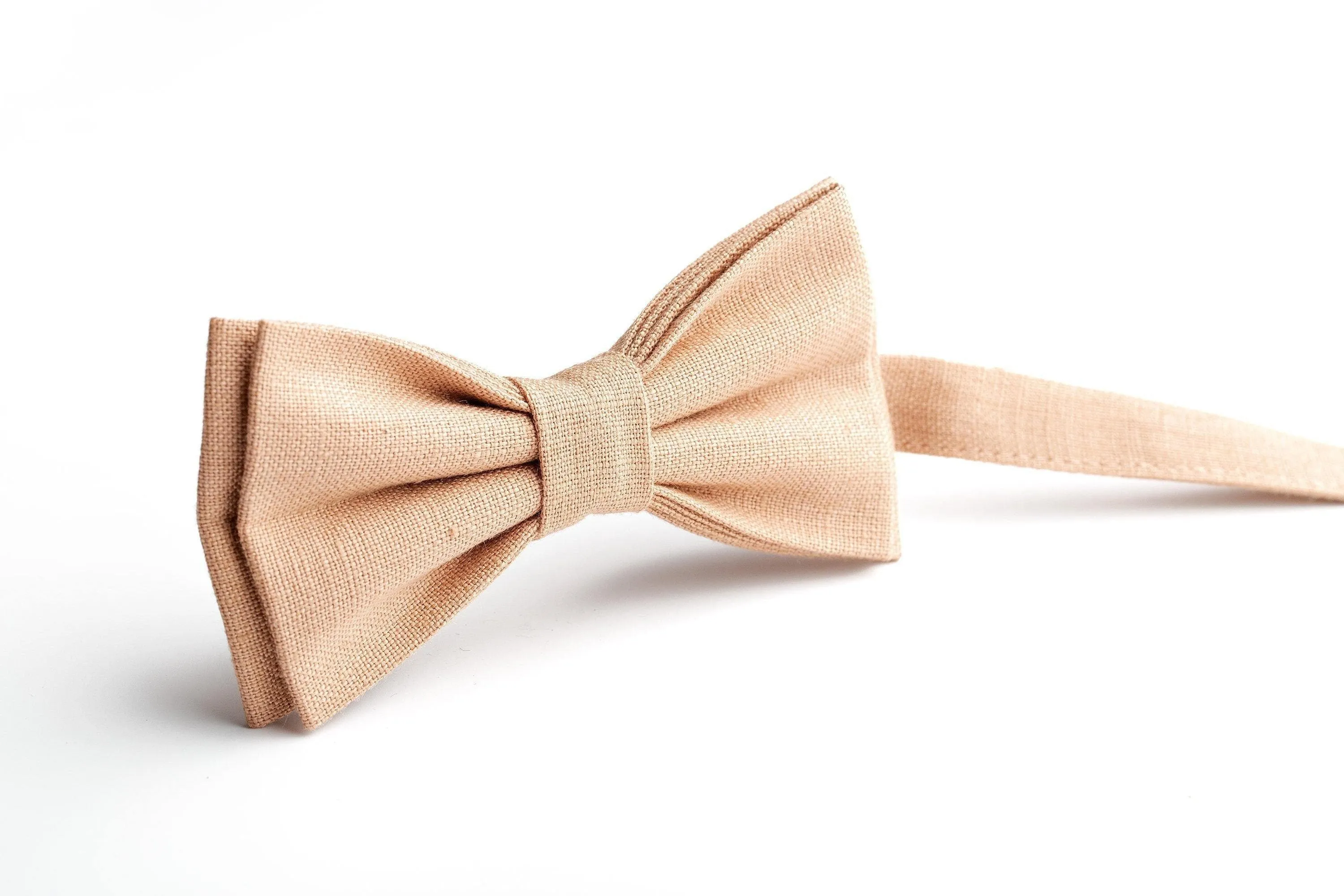 Mocha pre tied bow ties for wedding | Linen pre tied bow ties for you grooms - pocket square, mens bow tie, bow tie, bow ties for men