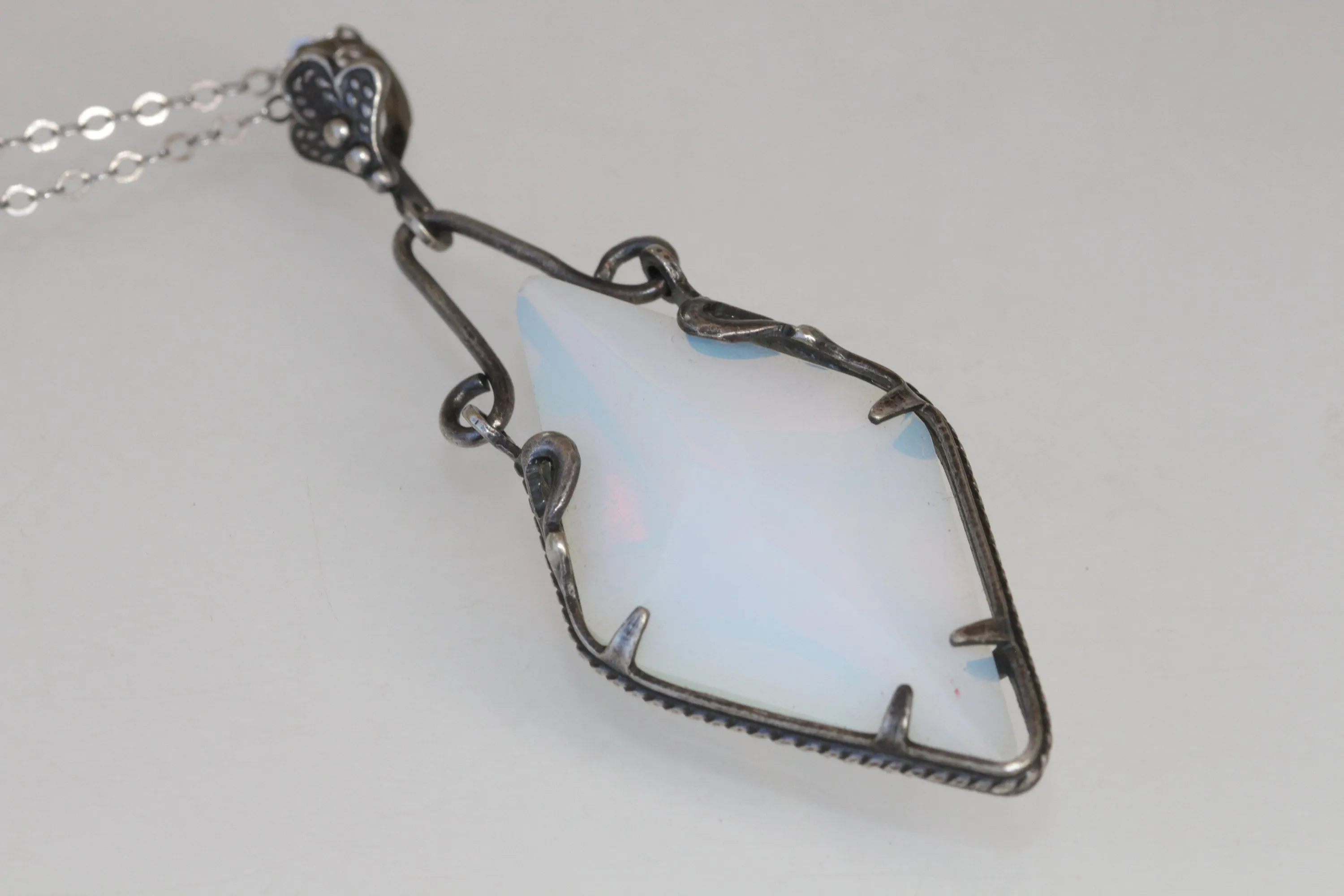 MOONSTONE NECKLACE