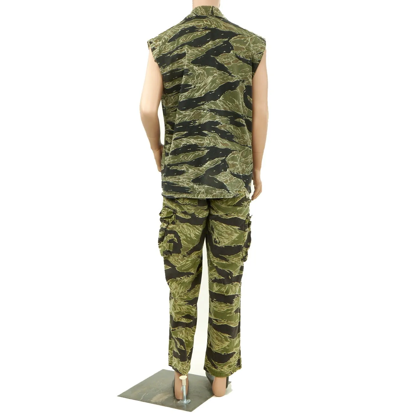 Original U.S. Vietnam War MACV-SOG Special Forces Tiger Stripe Camouflage Fatigue Vest with Trousers