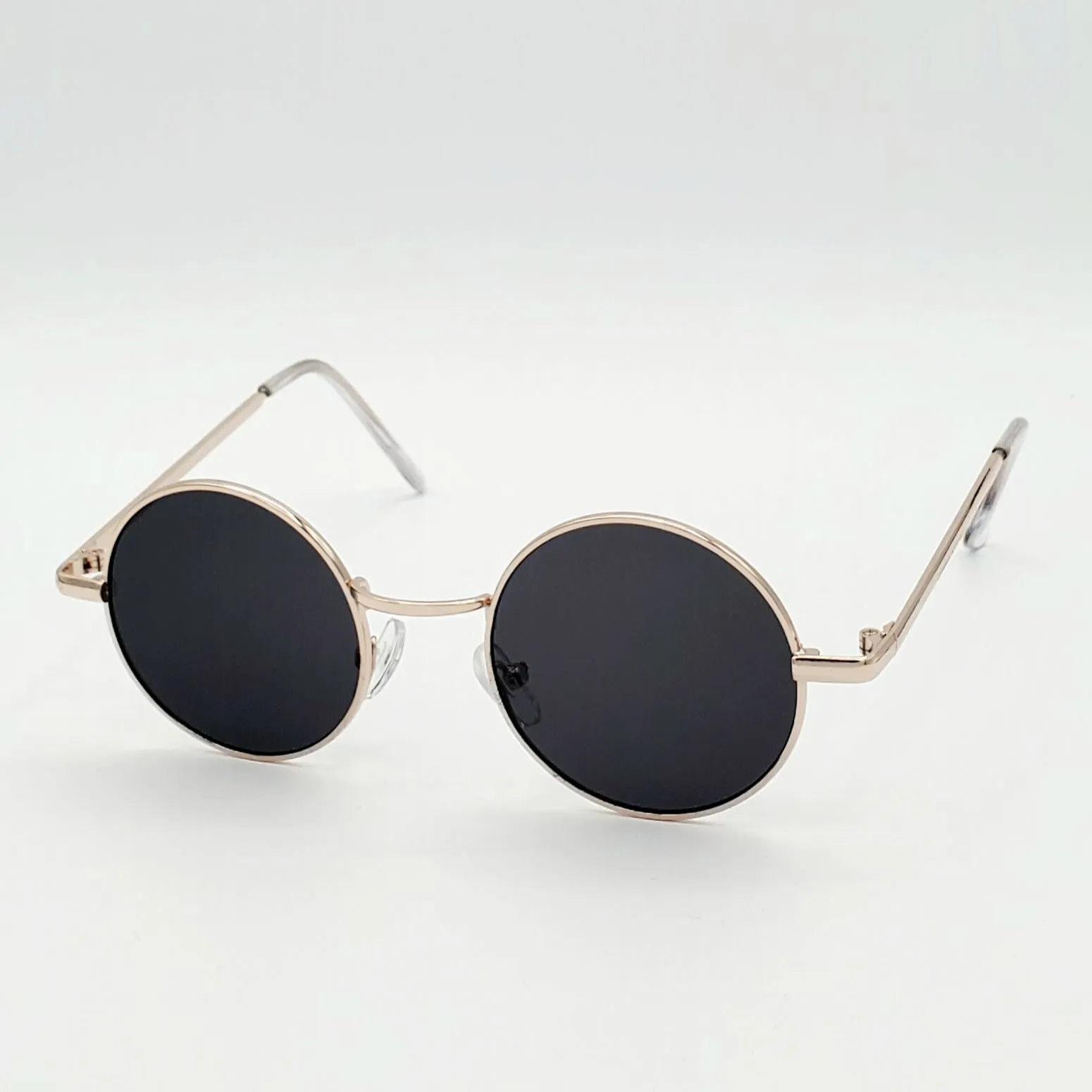 Round 1 1/4” Gold Metal Frame Sunglasses - Black