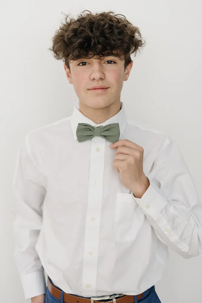 Sage Bow Tie (Pre-Tied)