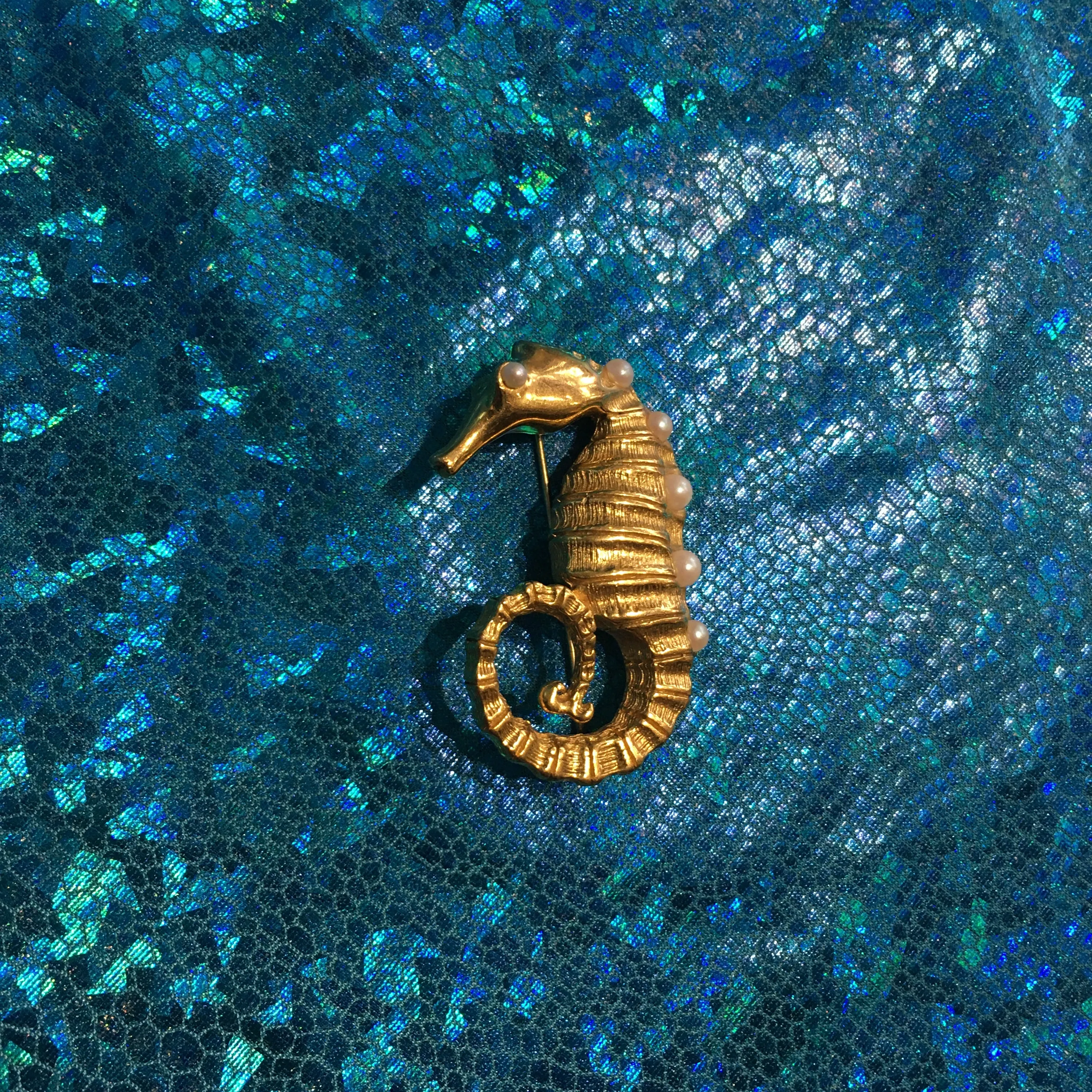 Seahorse gold Pearl Brooch