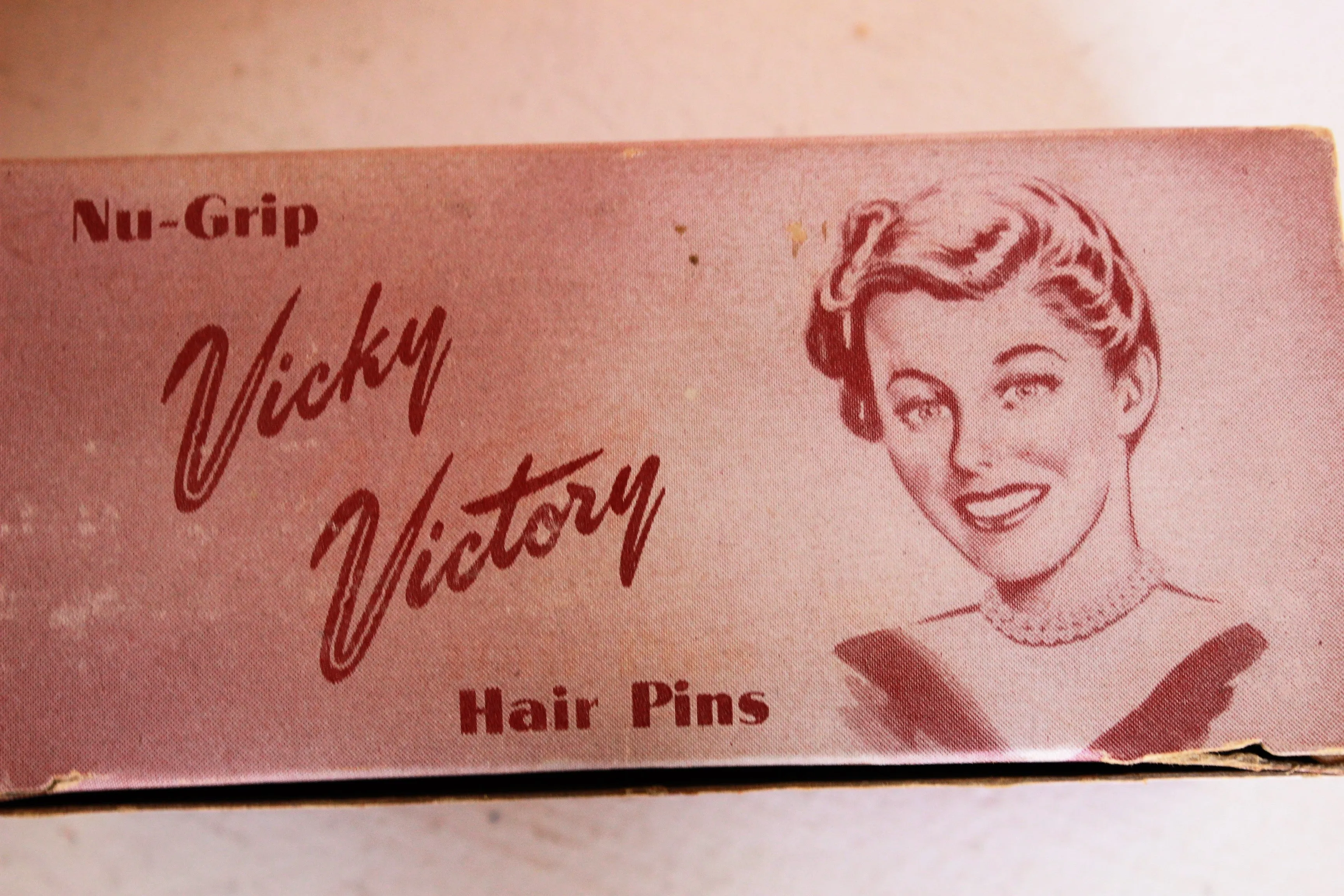 Vintage 1940s Hair Pins,100s of Vicky Victory Bobby Pins in Original Box